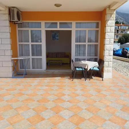 Iva Apartman