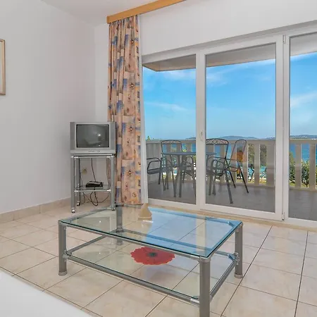 Apartman Iva *