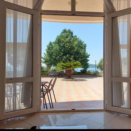 Apartman Iva *